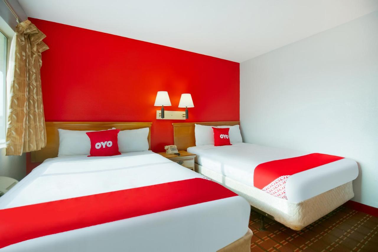 Oyo Hotel Houston Southwest I-69 מראה חיצוני תמונה